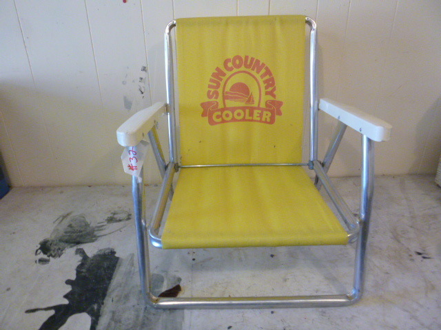 lot 32 image: Beach Chair