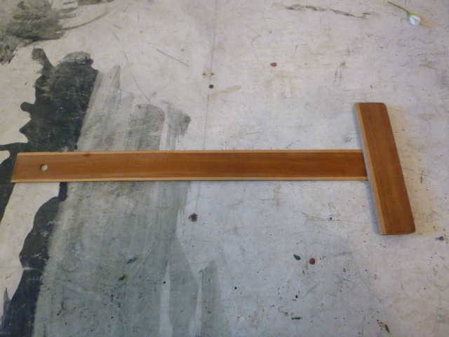 lot 40 image: Wood T-Square