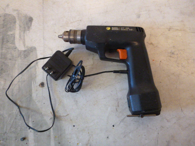 lot 54 image: Black & Decker Drill
