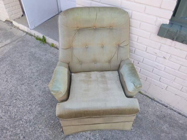 lot 56 image: Swivel Rocking Chair
