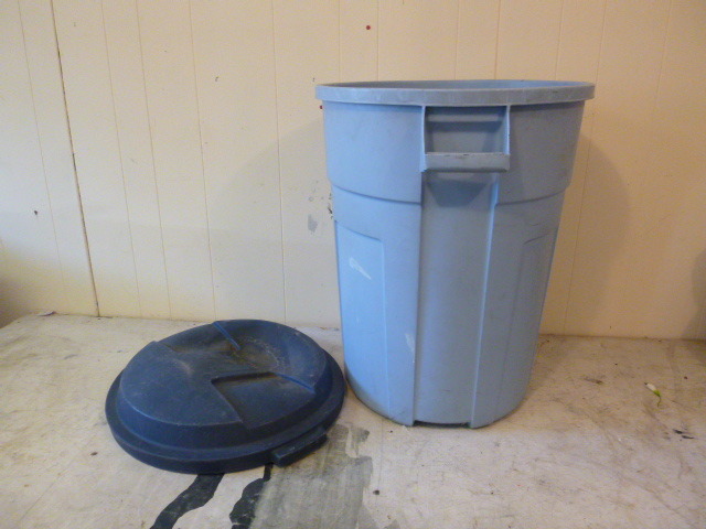 lot 63 image: Trash Can