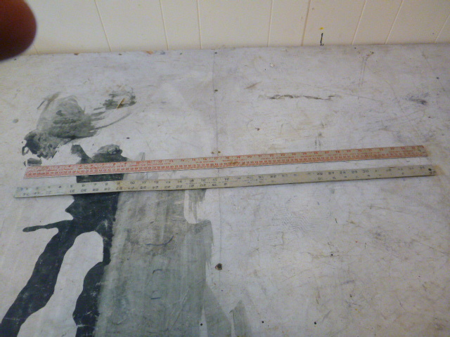 lot 70 image: 3 Yard Sticks