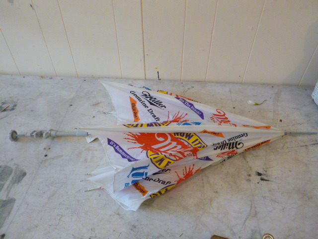 lot 73 image: Umbrella