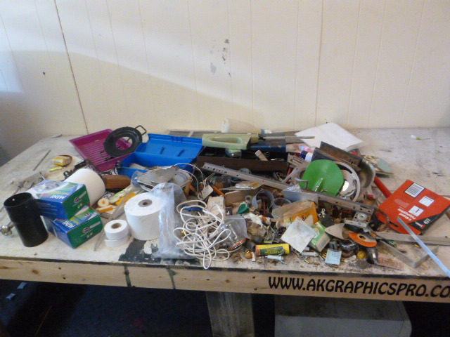 lot 77 image: Lot of Miscellaneous Items