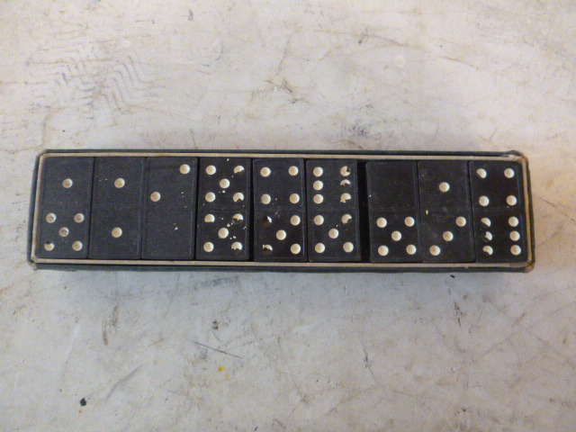 lot 105 image: Dominoes Game