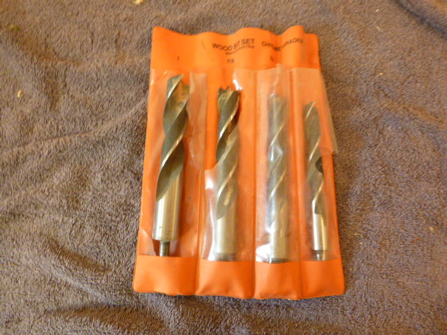 lot 120 image: 4 Large Wood Bits