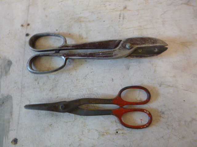 lot 134 image: 2 Tin Snips