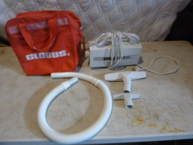 lot 158 image: Oreck XL Hand Held Vacuum