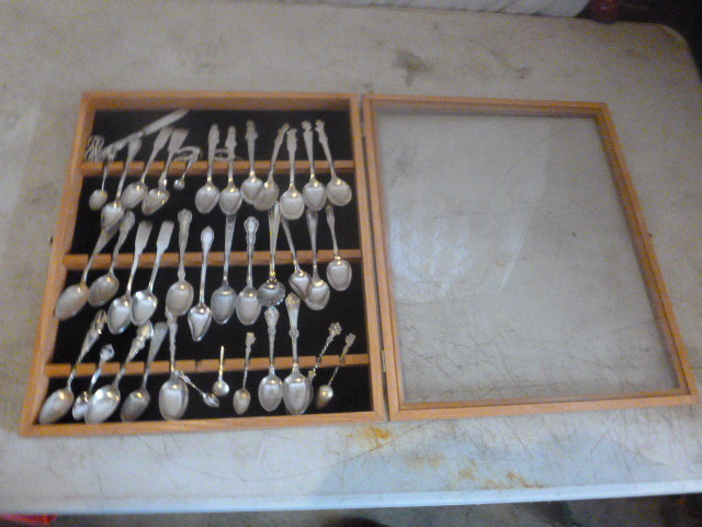 lot 197 image: Spoon Collection