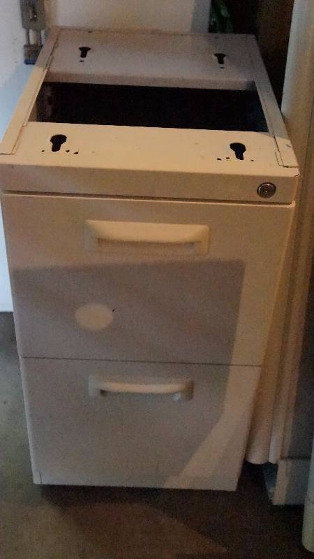 lot 3 image: Lockable 2 Drawer File Cabinet for Cubicles with Key