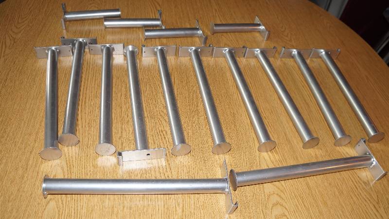lot 28 image: Retail Display Arms