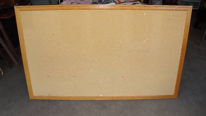 lot 38 image: Bulletin Board
