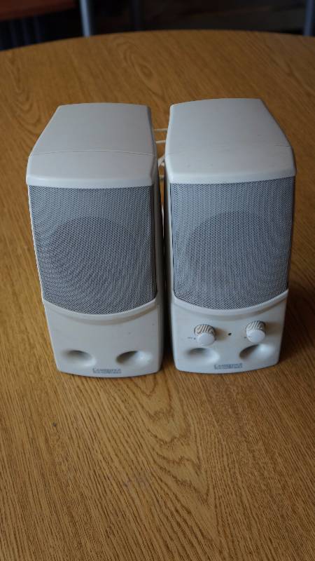 lot 51 image: Set of 2 Cambridge SoundWorks Computer Speakers