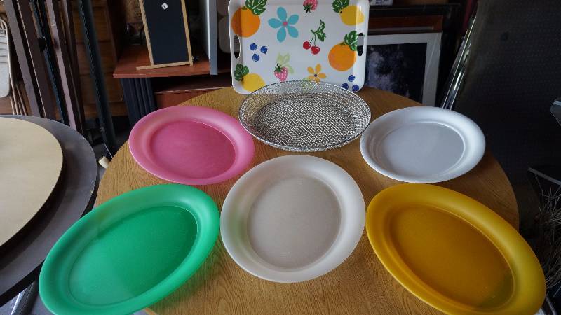 lot 114 image: Lot of Misc. Serving Dishes
