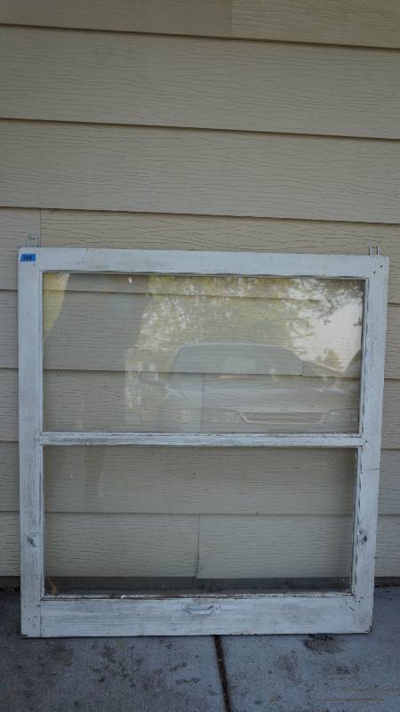 lot 135 image: Vintage 2 Pane Window