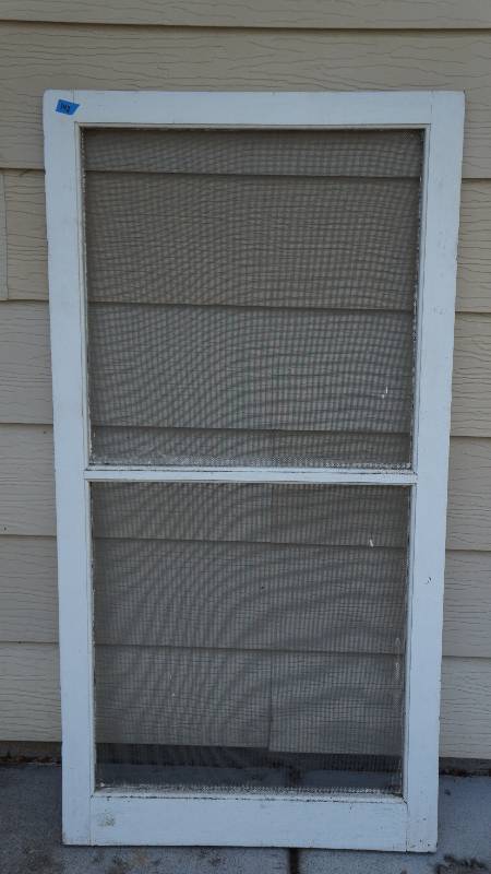 lot 142 image: Vintage 2 Pane Screen