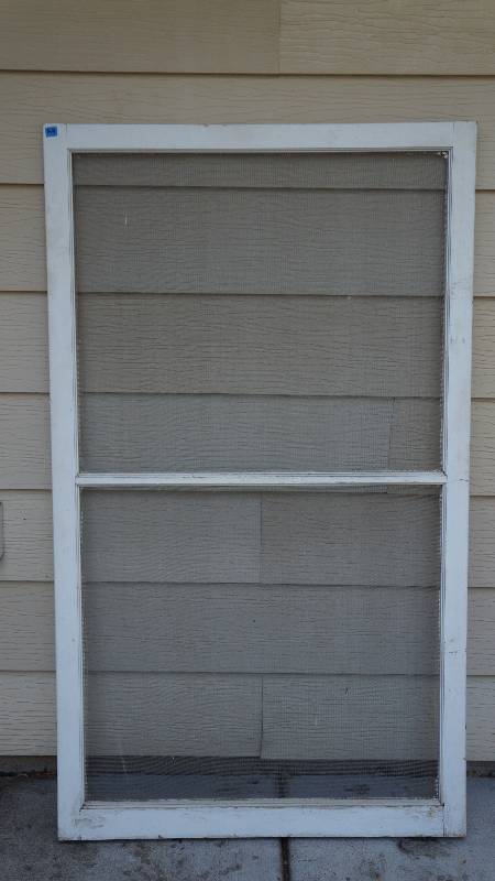 lot 149 image: Vintage 2 Pane Screen
