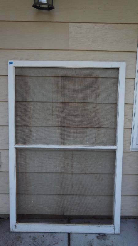 lot 153 image: Vintage 2 Pane Screen