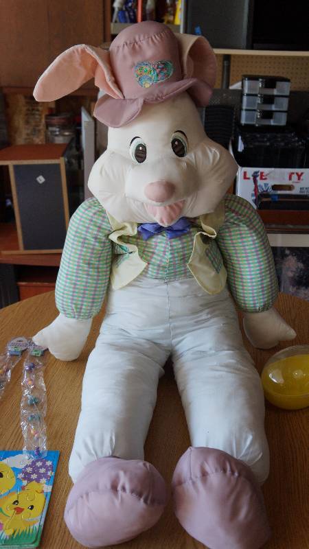 lot 166 image: Life Size Easter Bunny & Other Easter Decor