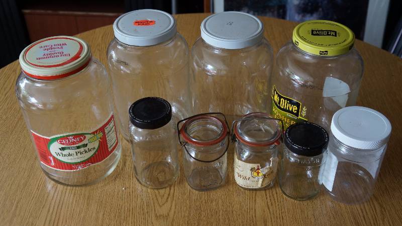lot 184 image: Lot of Vintage & Large Jars