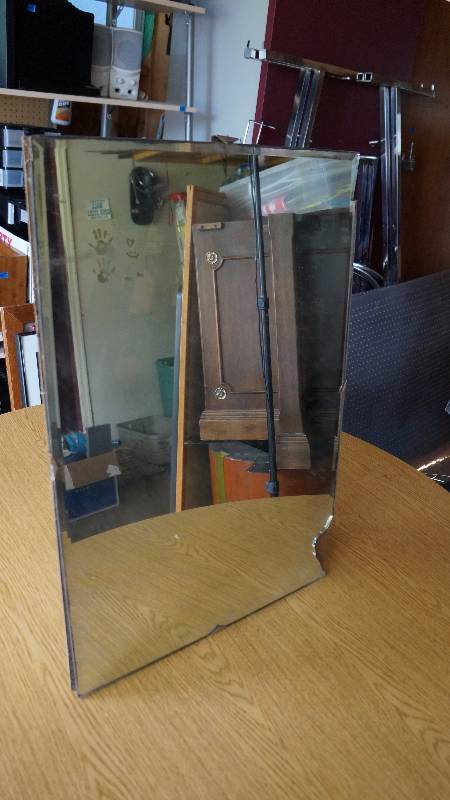 lot 188 image: Vintage Mirror