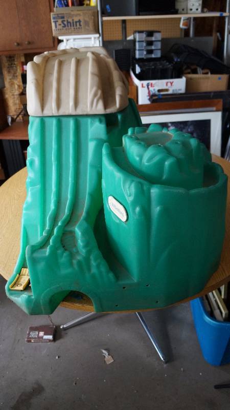 lot 200 image: Little Tikes Car Fun Mountain