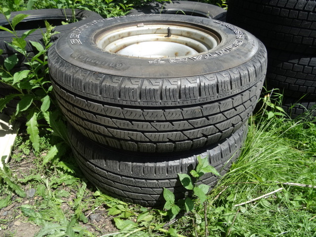 23575R15 tires. 5 hole rim. 1032 tread
