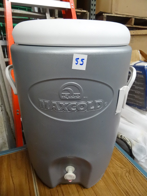 Igloo max cold 5 gal drink cooler