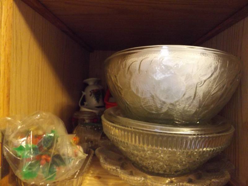 lot 336 image: Kitchen Items