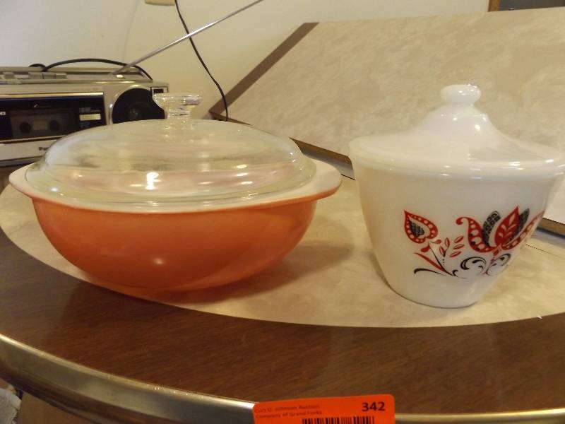 lot 342 image: Kitchen Items