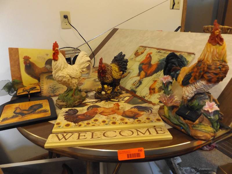 lot 350 image: Decorative Items