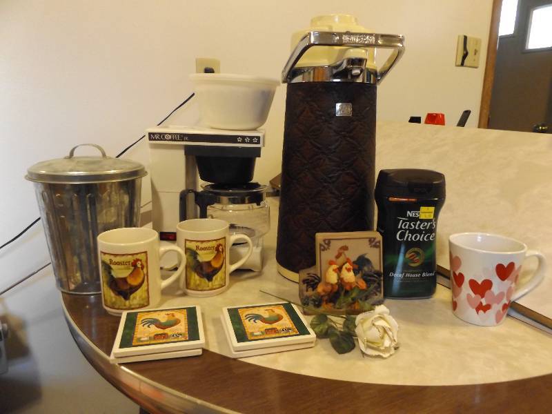 lot 353 image: Kitchen Items