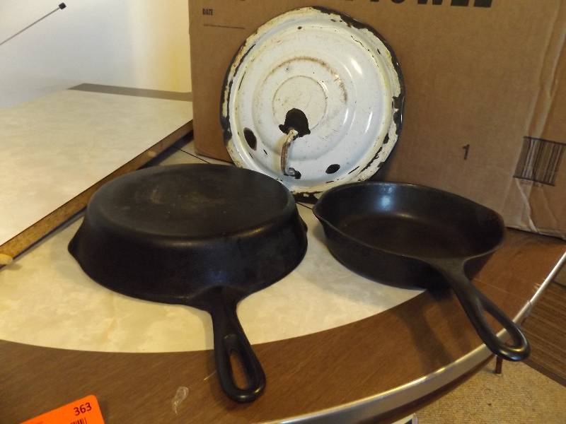 lot 363 image: Cast Iron Frying Pans