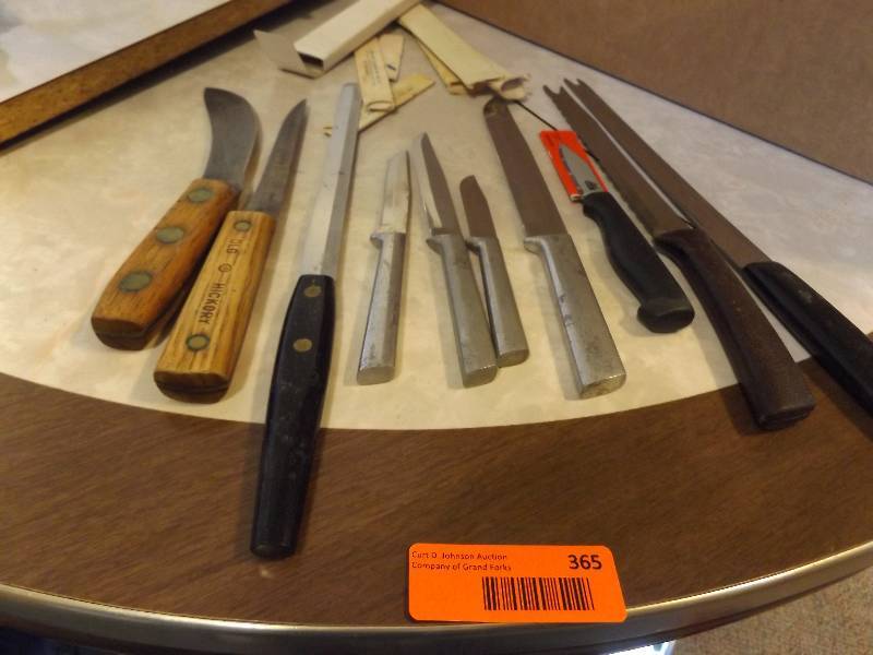 lot 365 image: Kitchen Items