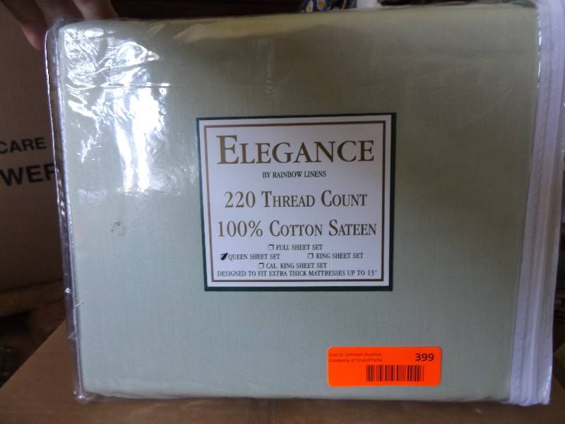 lot 399 image: Bedding