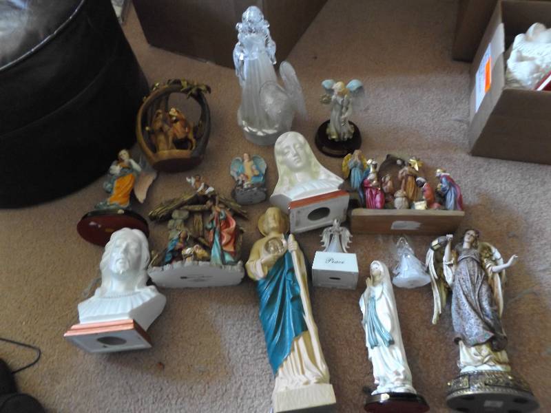 lot 408 image: Religious Items