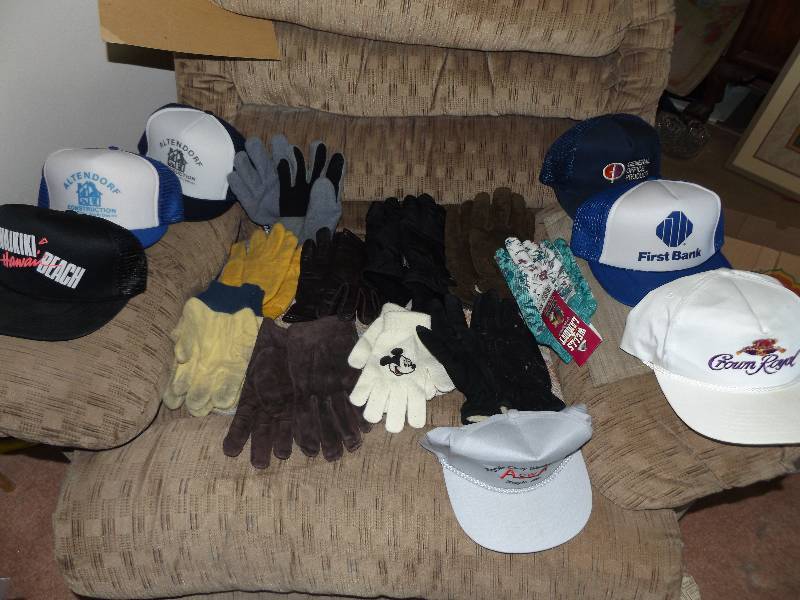 lot 429 image: hats and gloves