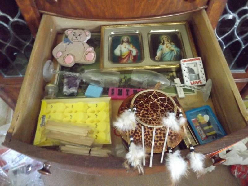 lot 447 image: household items