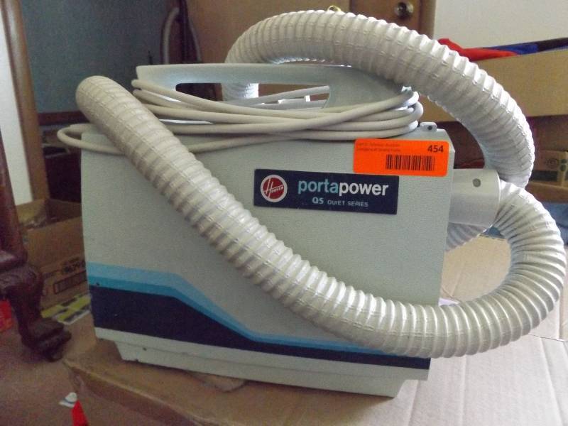 lot 454 image: Hoover