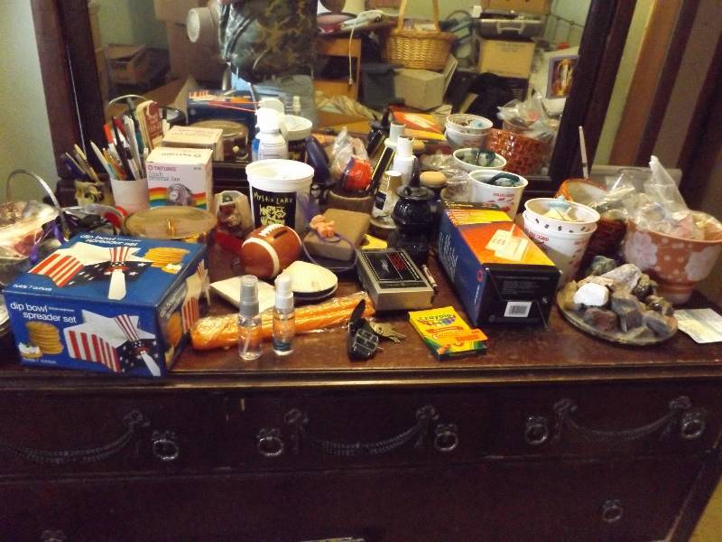 lot 464 image: Misc Items