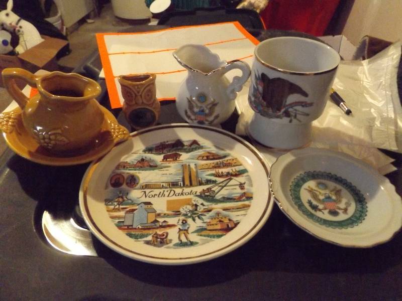 North Dakota Plate and other decorative items
