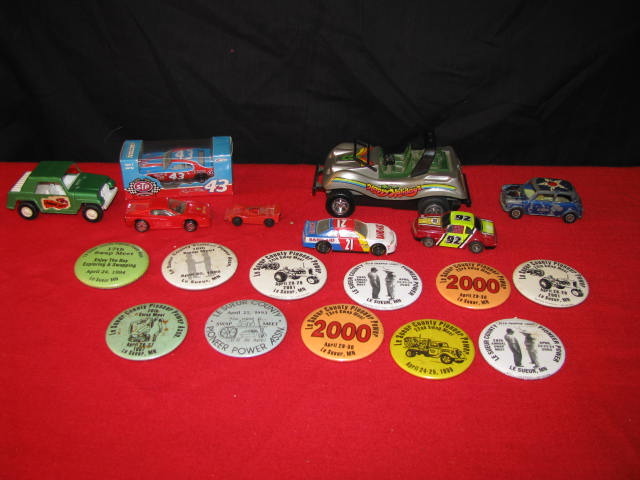Collectible buttons and cars