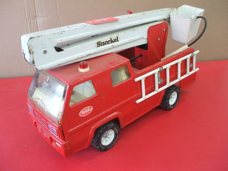 lot 1 image: Fire Truck