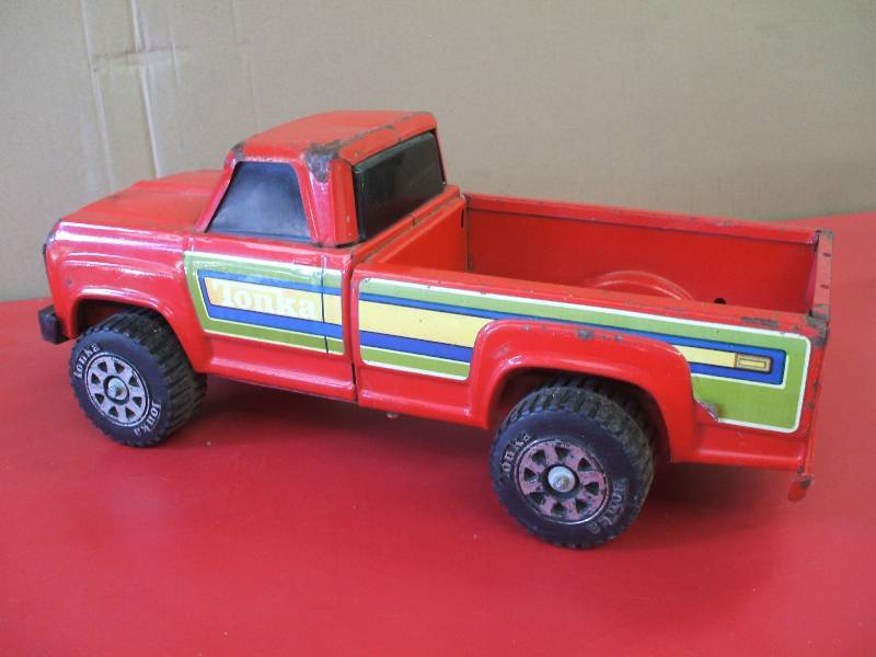 lot 18 image: Pickup Truck