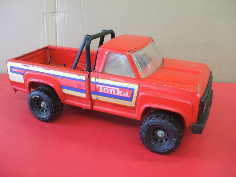 red tonka pickup truck