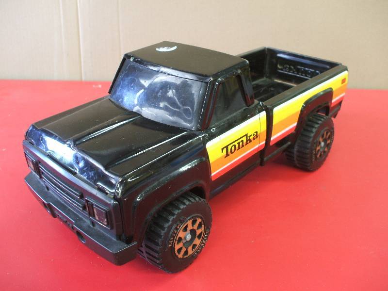 lot 23 image: Pickup Truck