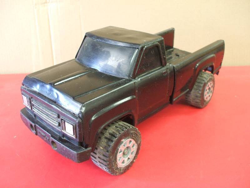 lot 24 image: Pickup Truck