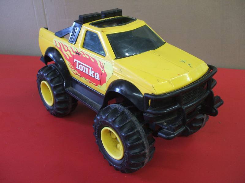 lot 30 image: Monster Truck