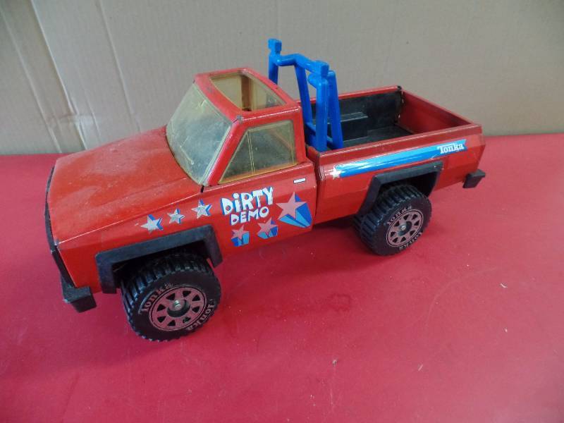 lot 39 image: Pickup Truck