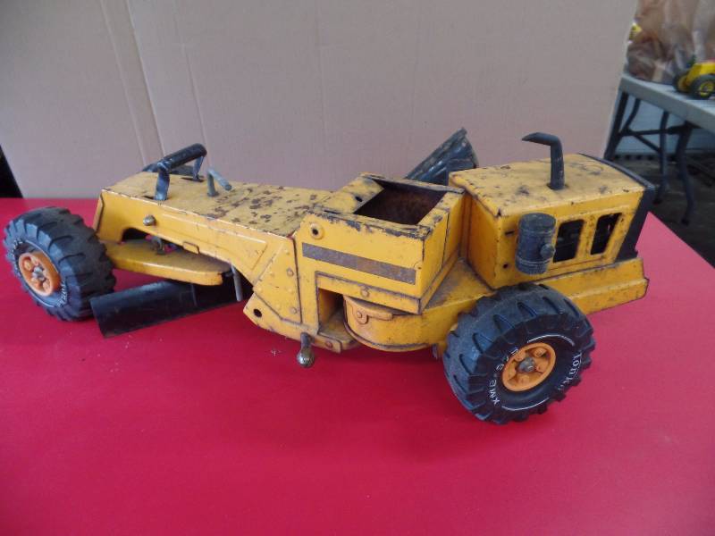 lot 44 image: Grater